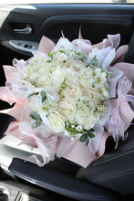 Load image into Gallery viewer, Designer’s Choice Premium Bouquet