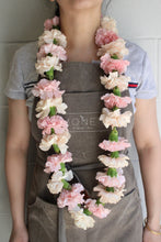 Load image into Gallery viewer, Flower Leis