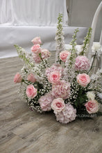 Load image into Gallery viewer, Tray Arrangement