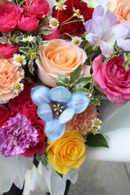 Load image into Gallery viewer, Confetti Designer's Choice Bouquet