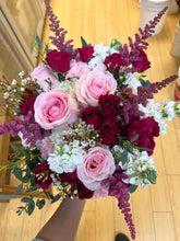 Load image into Gallery viewer, Basic Bridal Bouquet