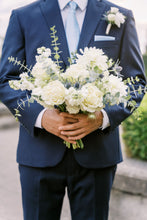 Load image into Gallery viewer, Basic Bridal Bouquet