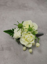 Load image into Gallery viewer, Boutonniere