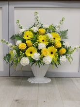 Load image into Gallery viewer, Sympathy Flower Basket