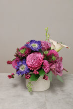Load image into Gallery viewer, Timeless Elegance Centrepiece