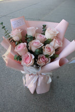 Load image into Gallery viewer, Classic Rose Bouquet