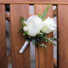 Load image into Gallery viewer, Boutonniere