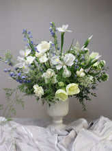 Load image into Gallery viewer, Garden Style Statement Flower