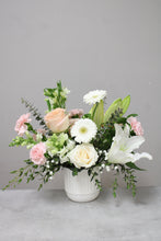 Load image into Gallery viewer, Pastel Designer's Choice Vase Arrangement