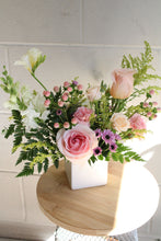 Load image into Gallery viewer, Small Garden Style Arrangement