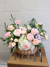 Load image into Gallery viewer, Flower Basket (Designer's Choice)