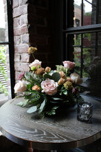 Load image into Gallery viewer, Small Vaseless Garden Style Centrepiece