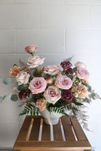 Load image into Gallery viewer, Compote Centrepiece