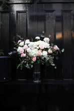 Load image into Gallery viewer, Statement Flower In Cylinder