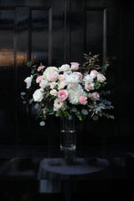 Load image into Gallery viewer, Statement Flower In Cylinder