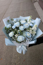 Load image into Gallery viewer, White & Blue Designer's Choice Bouquet