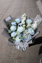 Load image into Gallery viewer, White & Blue Designer's Choice Bouquet