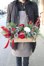 Load image into Gallery viewer, Long Table Christmas Centerpiece for Gifting and Home