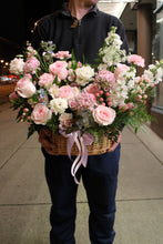 Load image into Gallery viewer, Flower Basket (Designer's Choice)