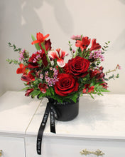 Load image into Gallery viewer, Red Theme Vase Arrangement Vancouver Flower Delivery