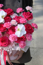 Load image into Gallery viewer, Sweet Heart Arrangement