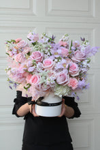 Load image into Gallery viewer, Le Jardin a Giverny Arrangement Vancouver