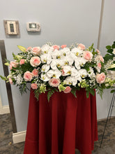 Load image into Gallery viewer, Casket Spray