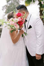 Load image into Gallery viewer, Basic Bridal Bouquet