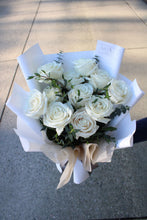 Load image into Gallery viewer, Classic Rose Bouquet