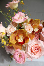 Load image into Gallery viewer, Elegant Flower Arrangement Delivery Vancouver