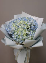 Load image into Gallery viewer, Hydrangea Bouquet