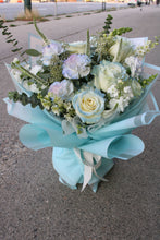 Load image into Gallery viewer, White & Blue Designer's Choice Bouquet