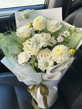 Load image into Gallery viewer, White &amp; Green Designer's Choice Bouquet
