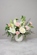 Load image into Gallery viewer, Pastel Designer&#39;s Choice Vase Arrangement
