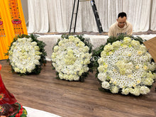 Load image into Gallery viewer, Extra Large Funeral Flower
