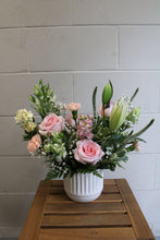 Load image into Gallery viewer, Pastel Designer&#39;s Choice Vase Arrangement
