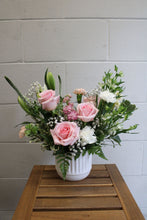 Load image into Gallery viewer, Pastel Designer&#39;s Choice Vase Arrangement
