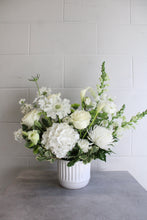 Load image into Gallery viewer, Sympathy Vase Arrangement
