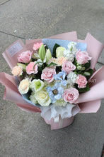 Load image into Gallery viewer, Pastel Designer's Choice Bouquet

