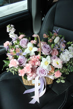 Load image into Gallery viewer, Flower Basket (Designer&#39;s Choice)
