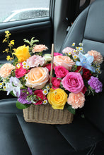 Load image into Gallery viewer, Flower Basket (Designer&#39;s Choice)
