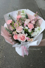 Load image into Gallery viewer, Pastel Designer's Choice Bouquet
