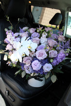 Load image into Gallery viewer, Luxury Floral Arrangement Vancouver Delivery
