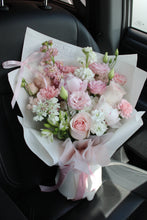 Load image into Gallery viewer, Pastel Designer's Choice Bouquet
