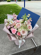 Load image into Gallery viewer, Pastel Designer's Choice Bouquet
