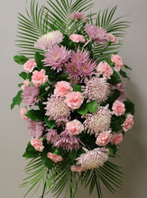 Load image into Gallery viewer, Sent funeral flower vancouver
