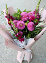 Load image into Gallery viewer, Summer Flower Bouquet Vancouver
