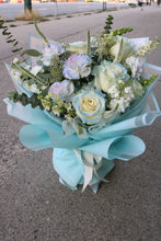 Load image into Gallery viewer, White &amp; Blue Designer&#39;s Choice Bouquet
