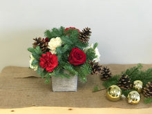 Load image into Gallery viewer, Holiday Petit Arrangement
